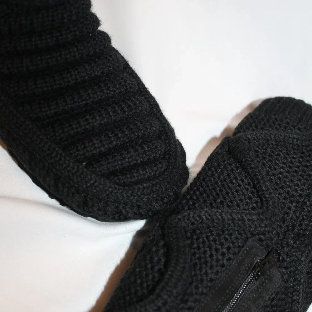 NIB UGG WOMEN'S TALL CHUNKY KNIT‎ TALL SWEATER PLATFORM BOOTS BLACK